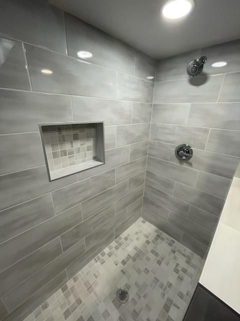 Shower tile